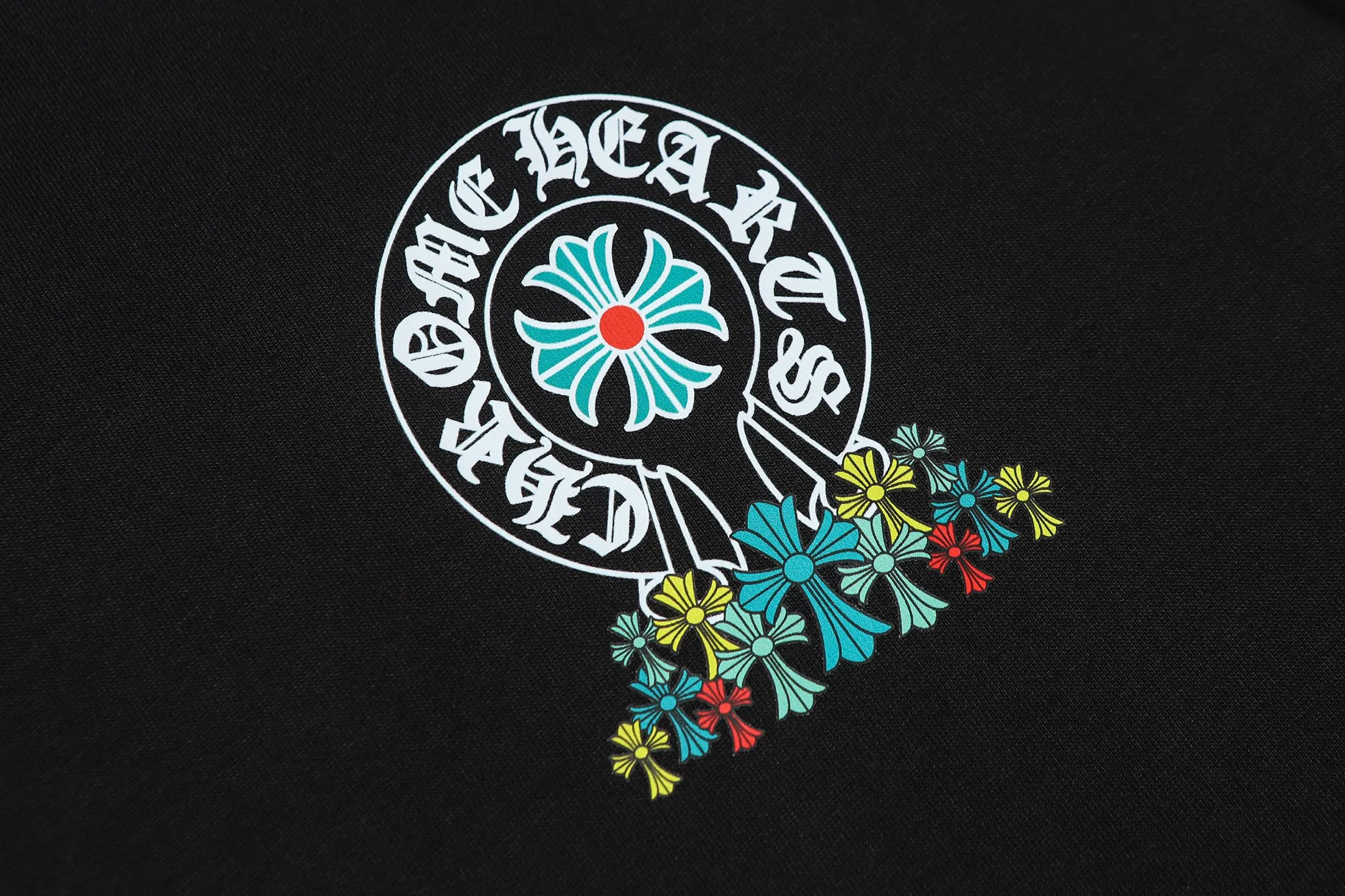 P150 Cross-border running quantity model, please do not place an order if you are pursuing quality - Chrome Hearts/Chrome Hearts colorful horseshoe printed short-sleeved T-shirt - High weight, high density and high quality. The wool is soft, delicate and skin-friendly. It feels soft and silky. It has excellent warmth and skin-friendly properties. - Custom-woven and custom-dyed, no color difference, regardless of fabric or workmanship details. Comparing with the ordinary version on the market -Colour: black white -Size: S M L XL